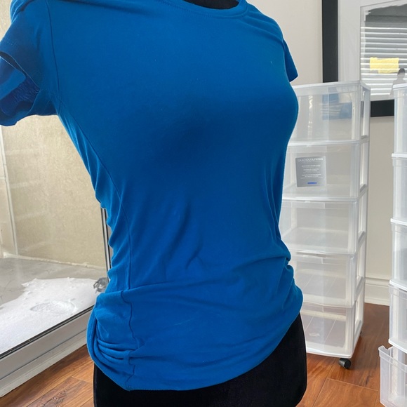 Women’s blue tee - Picture 2 of 3